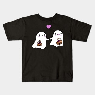 Cute halloween ghost couple in love Kids T-Shirt